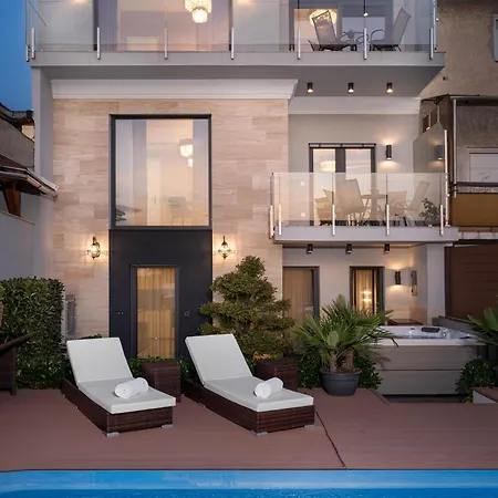 Apartment Szeredi
